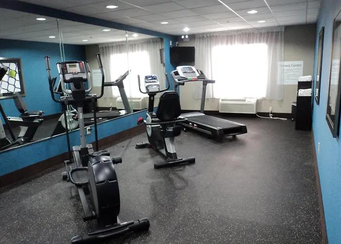 Holiday Inn Express & Suites Roanoke Rapids By Ihg