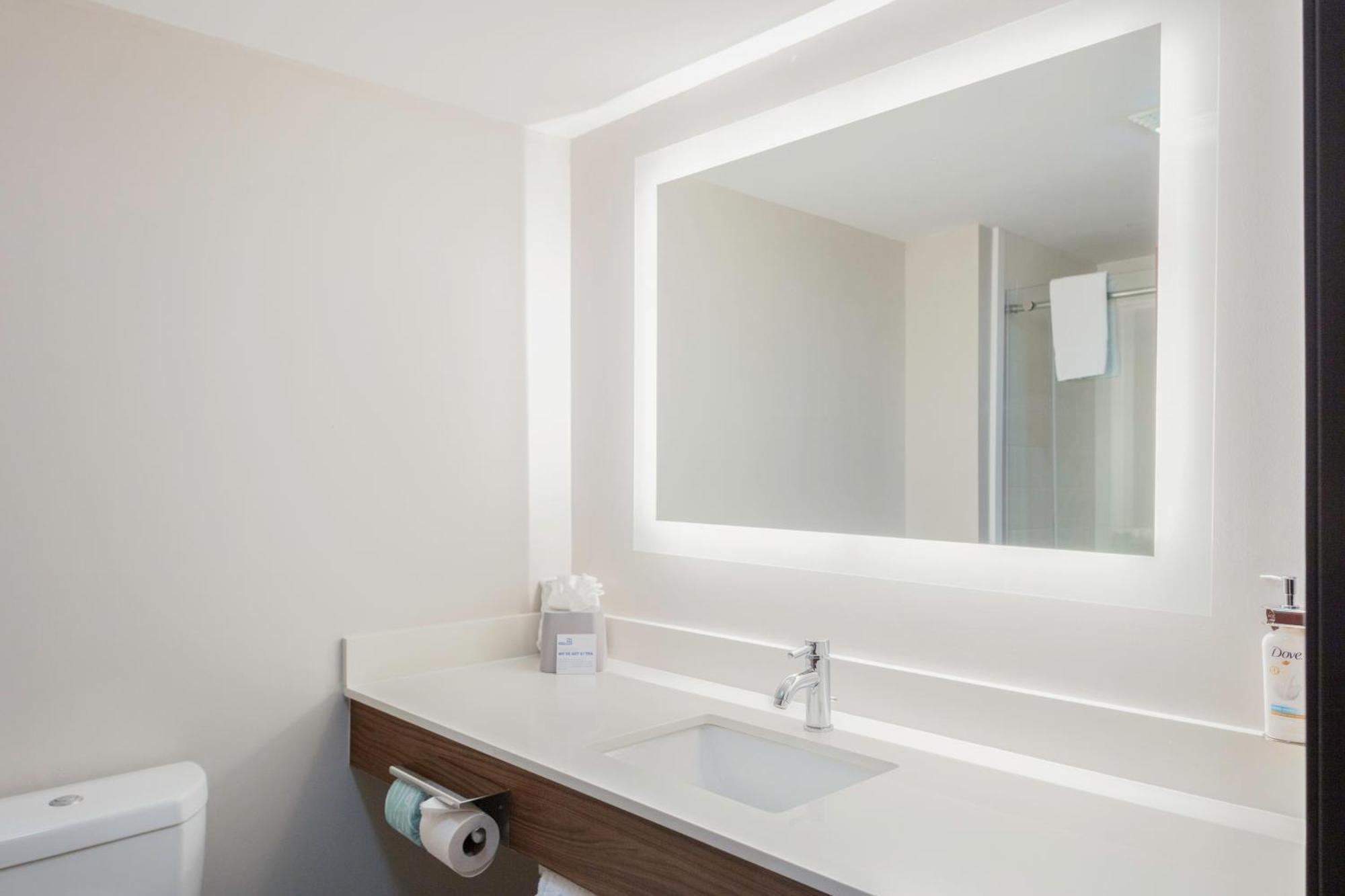 Hotel Express & By Ihg 3*