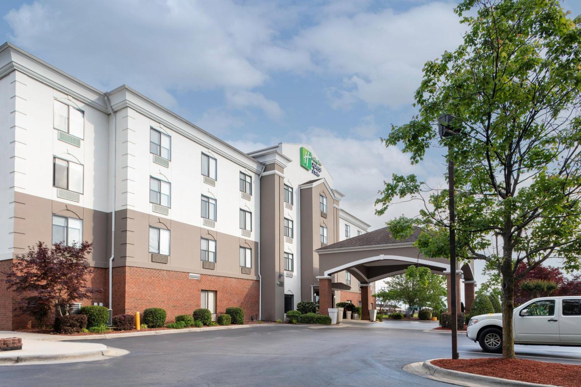 Express & By Ihg Hotel Roanoke Rapids