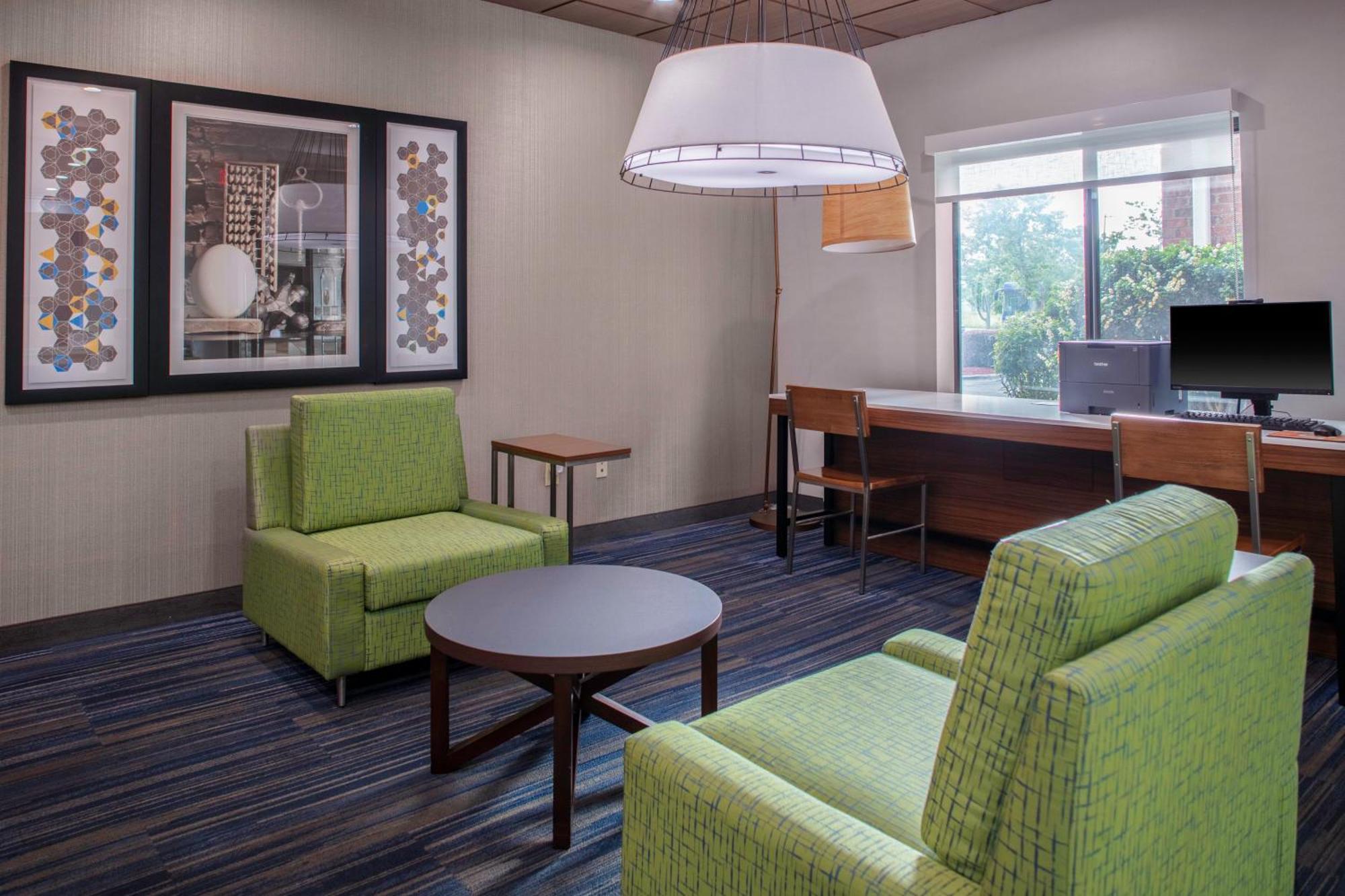 Hotel Express & By Ihg Roanoke Rapids