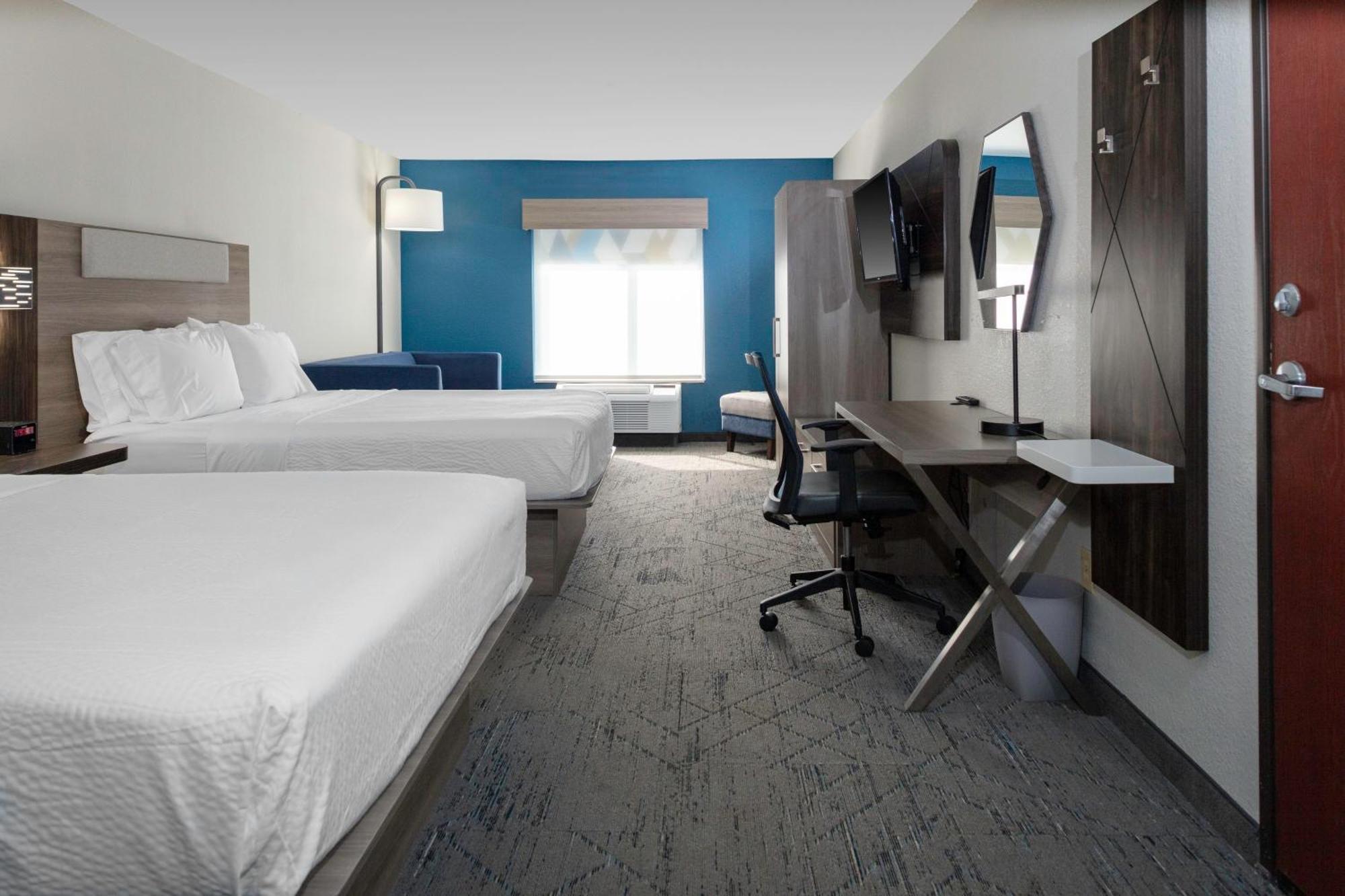Express & By Ihg Roanoke Rapids