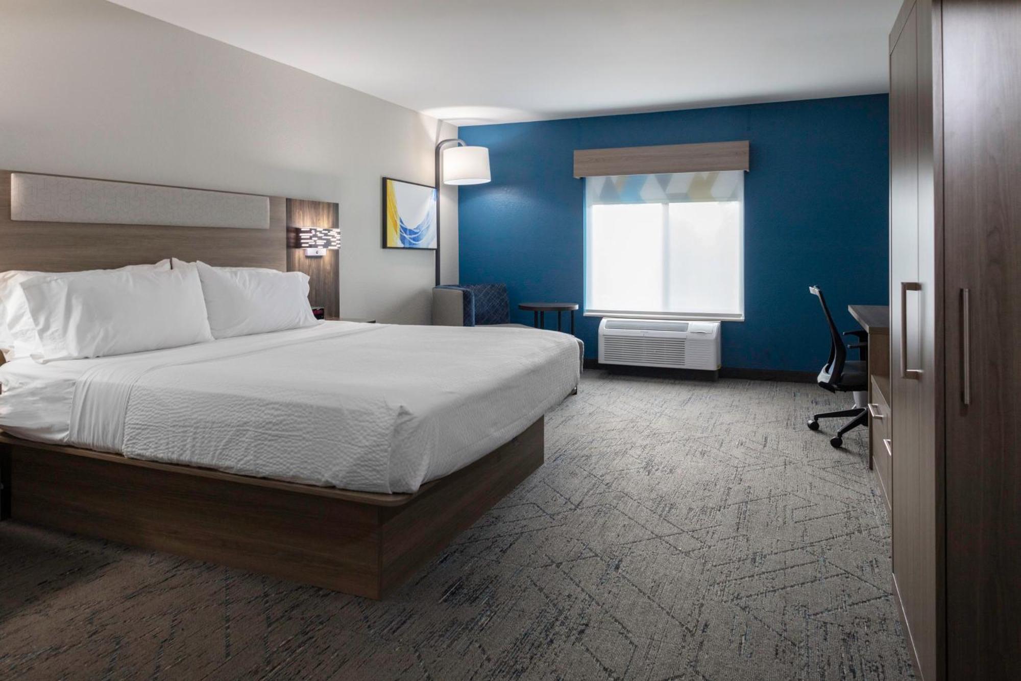 Express & By Ihg Hotel Roanoke Rapids