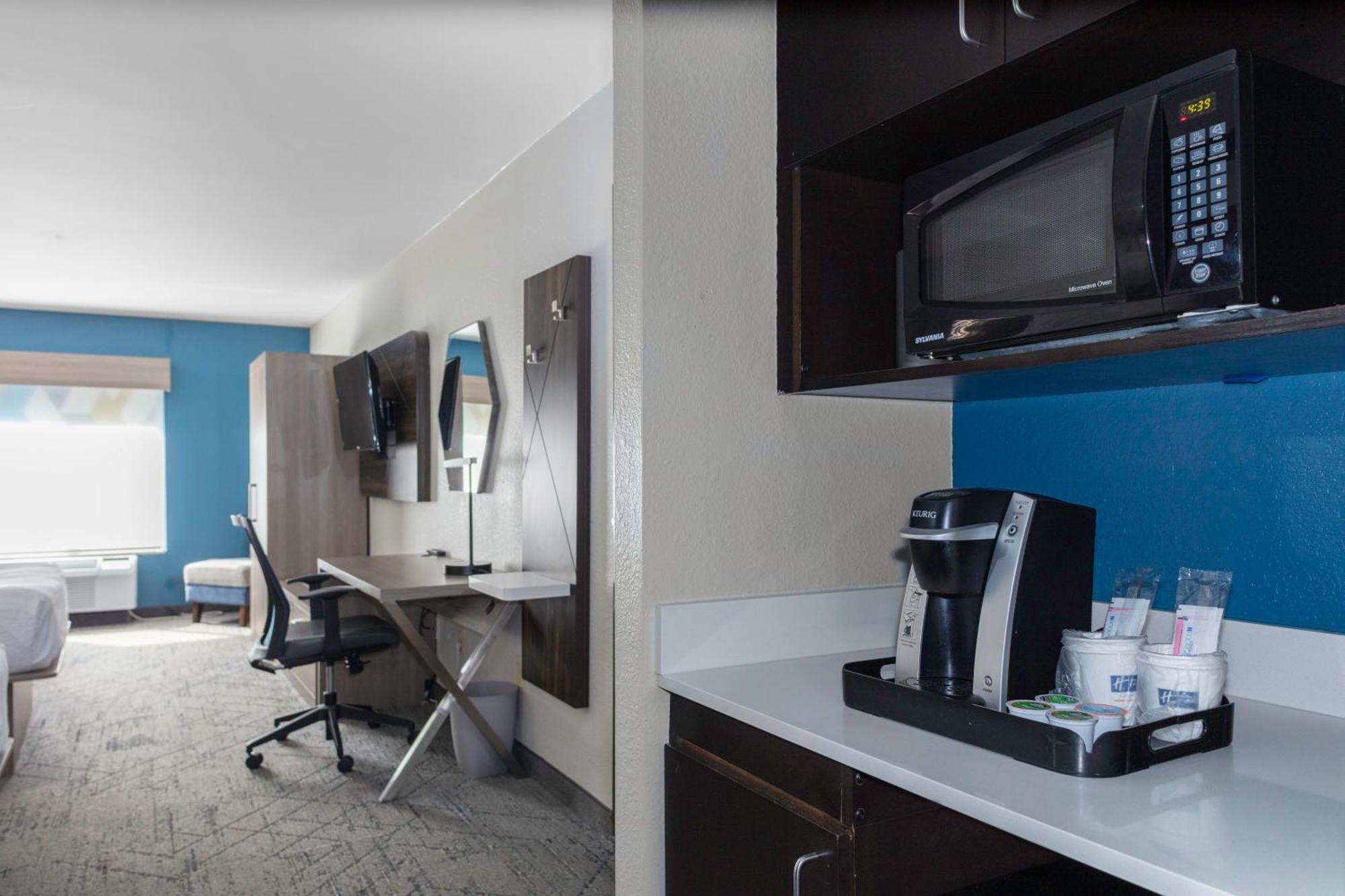 Hotel Express & By Ihg Roanoke Rapids