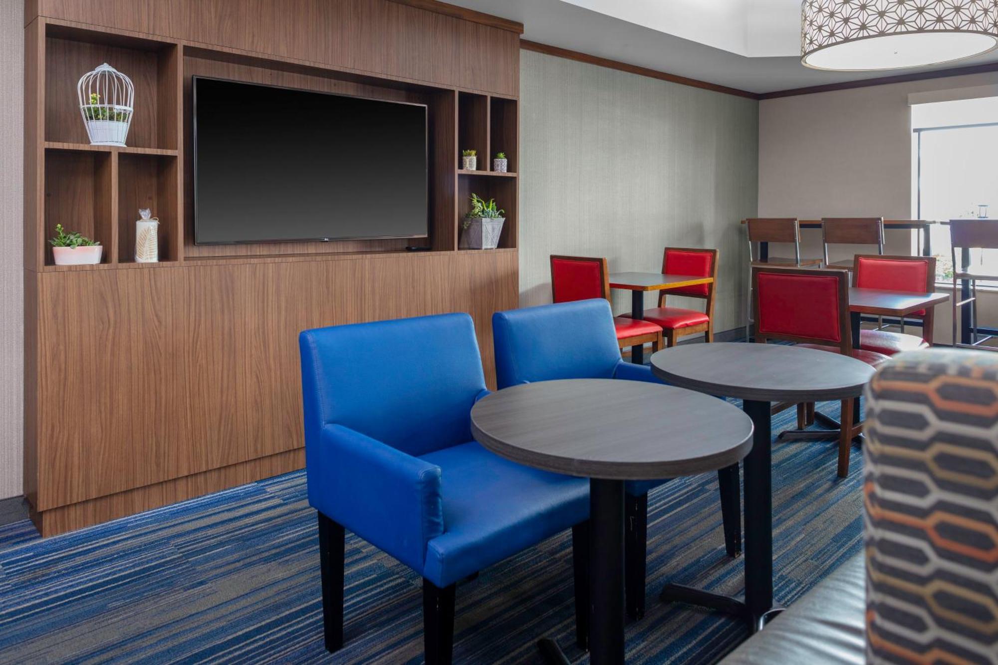 Express & By Ihg 3* Roanoke Rapids