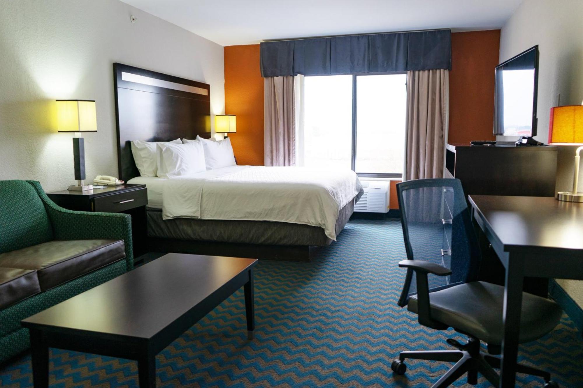 Hotel Express & By Ihg Roanoke Rapids