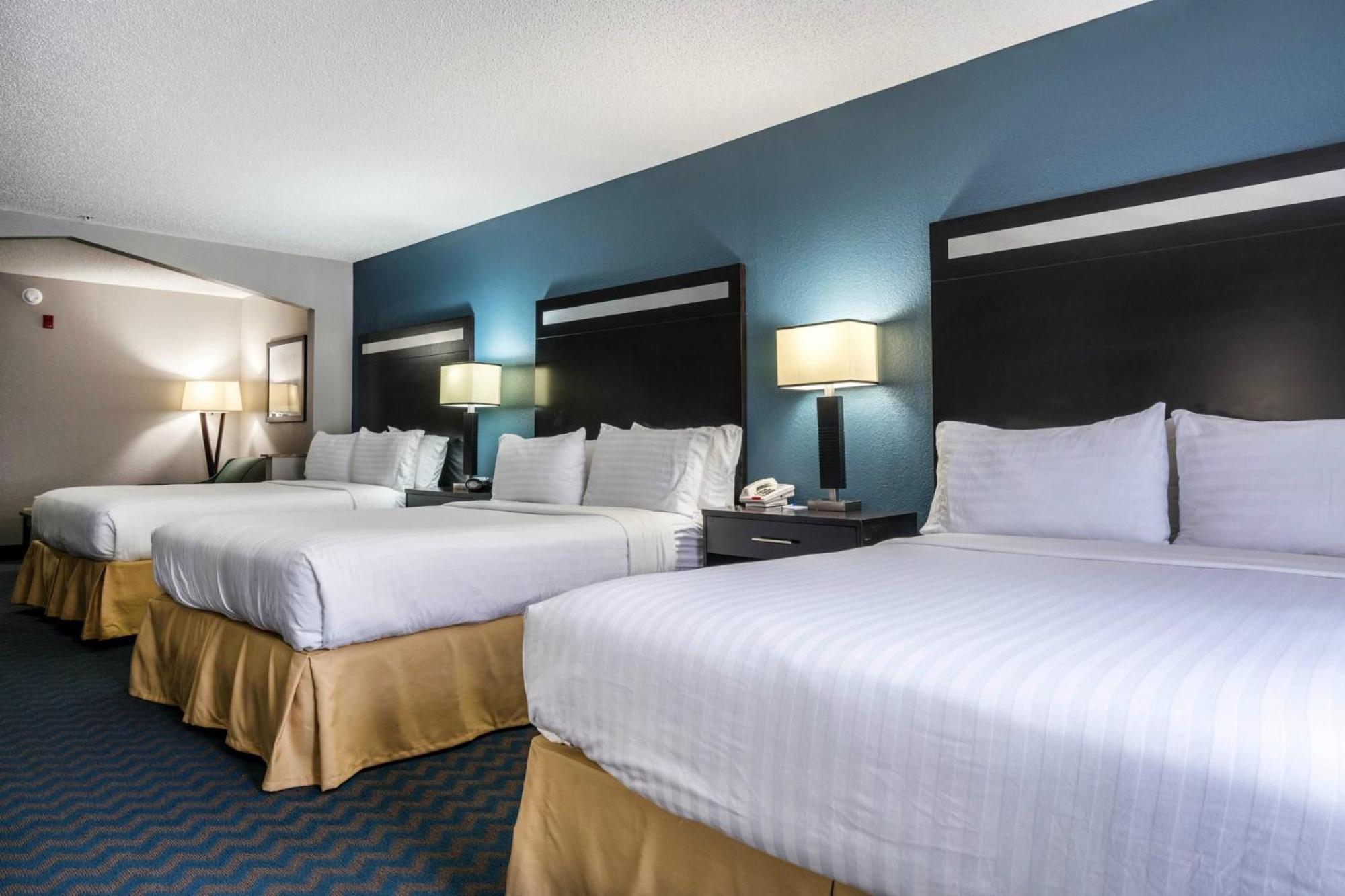 Express & By Ihg Roanoke Rapids