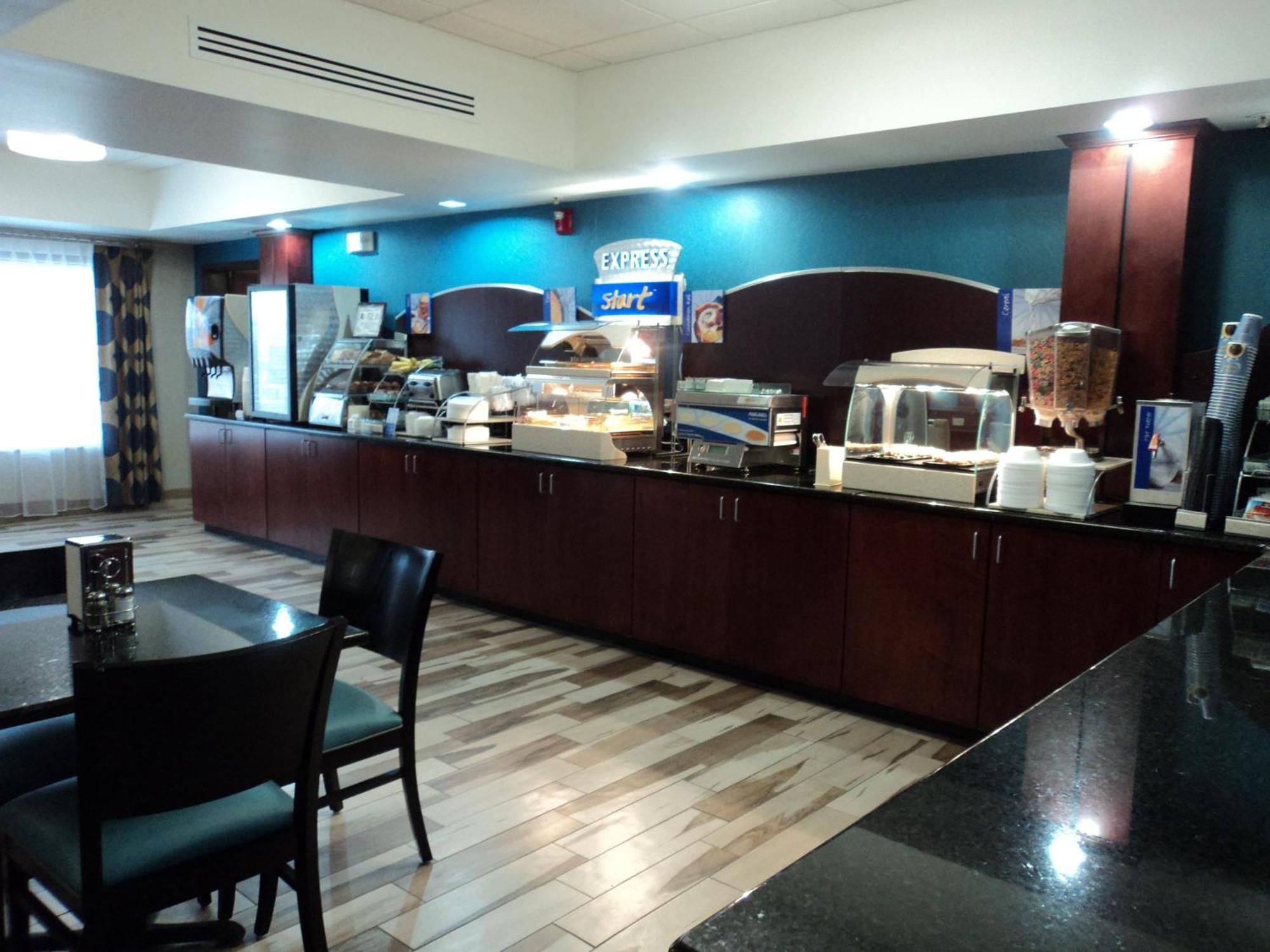 Express & By Ihg Hotel