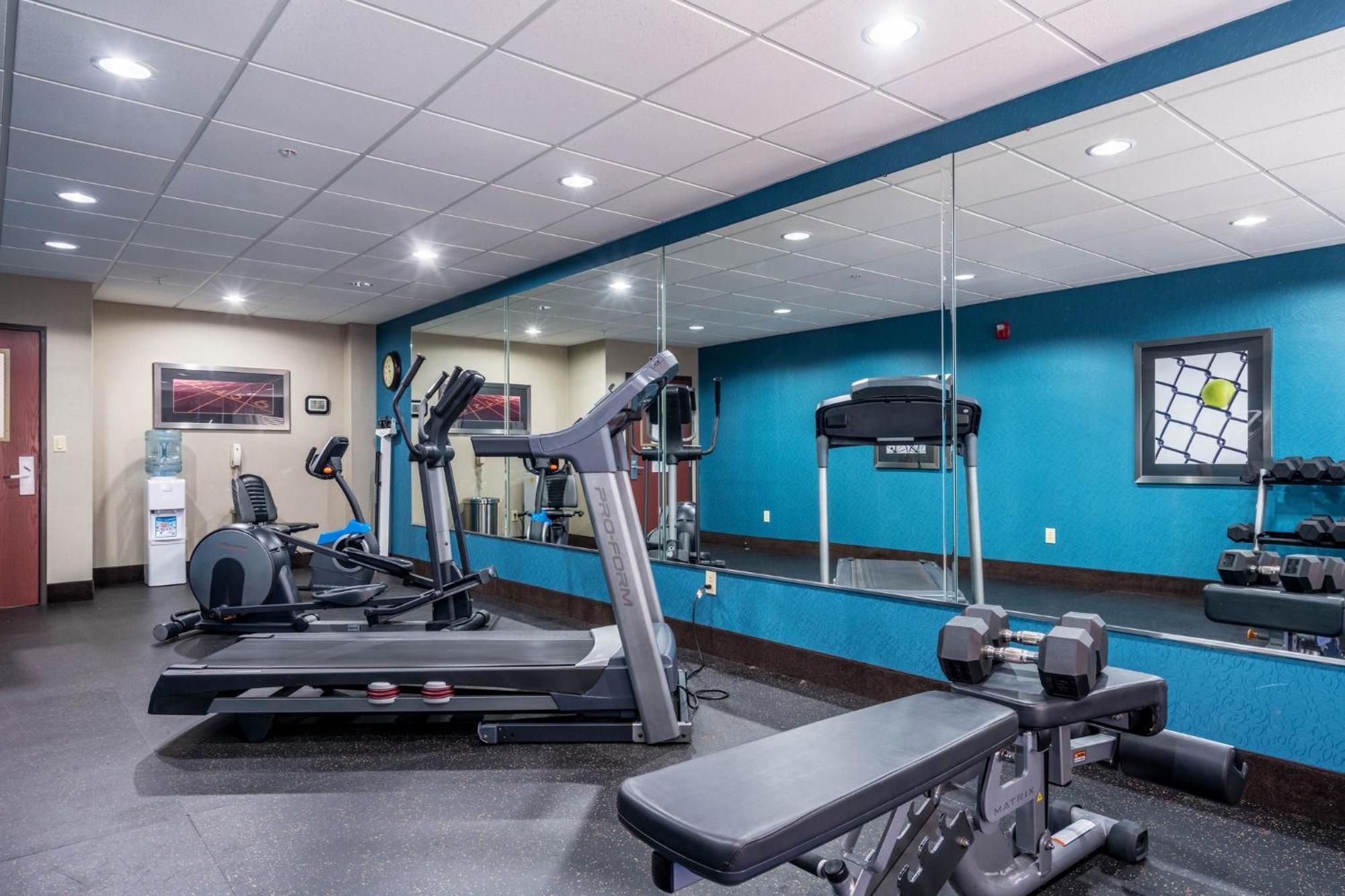 Hotel Express & By Ihg Roanoke Rapids