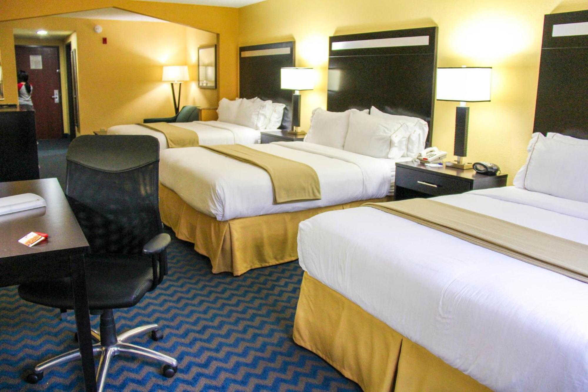 Express & By Ihg 3*